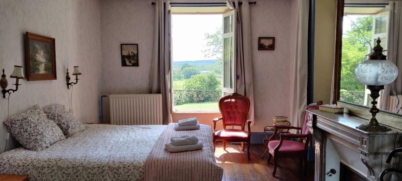 Domaine Du Castellare Bed & Breakfast Le Chalard Exterior photo