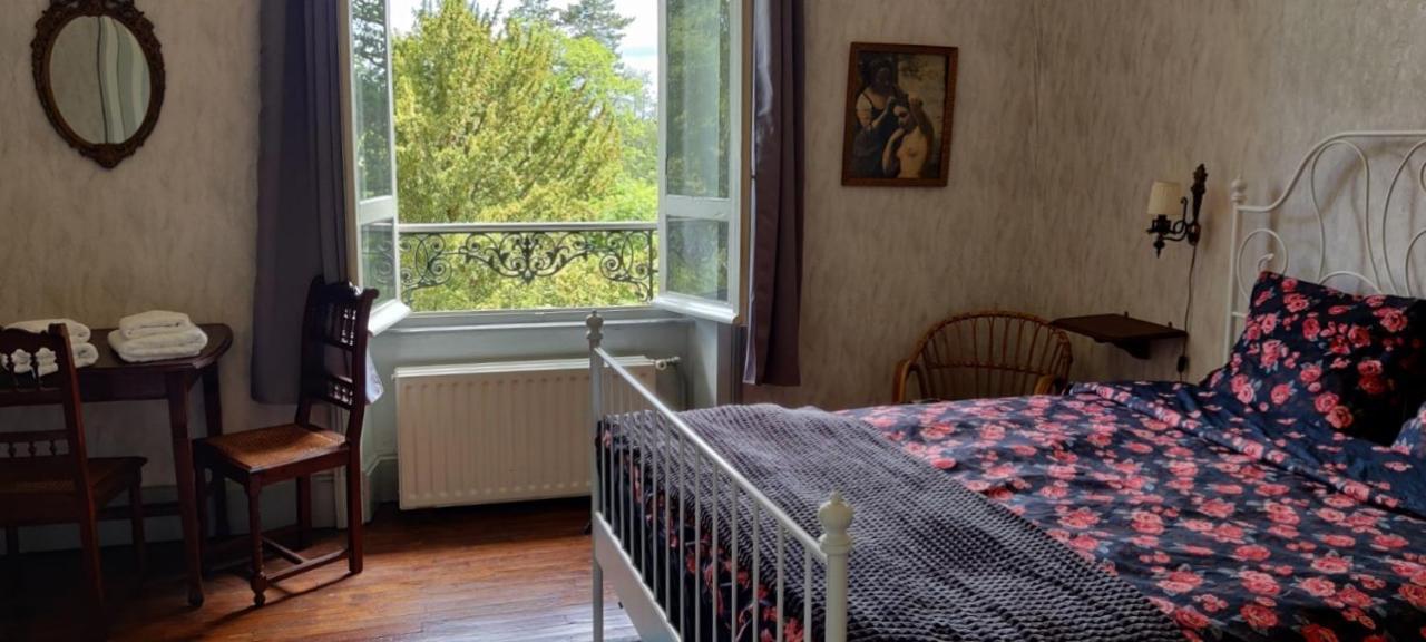 Domaine Du Castellare Bed & Breakfast Le Chalard Exterior photo